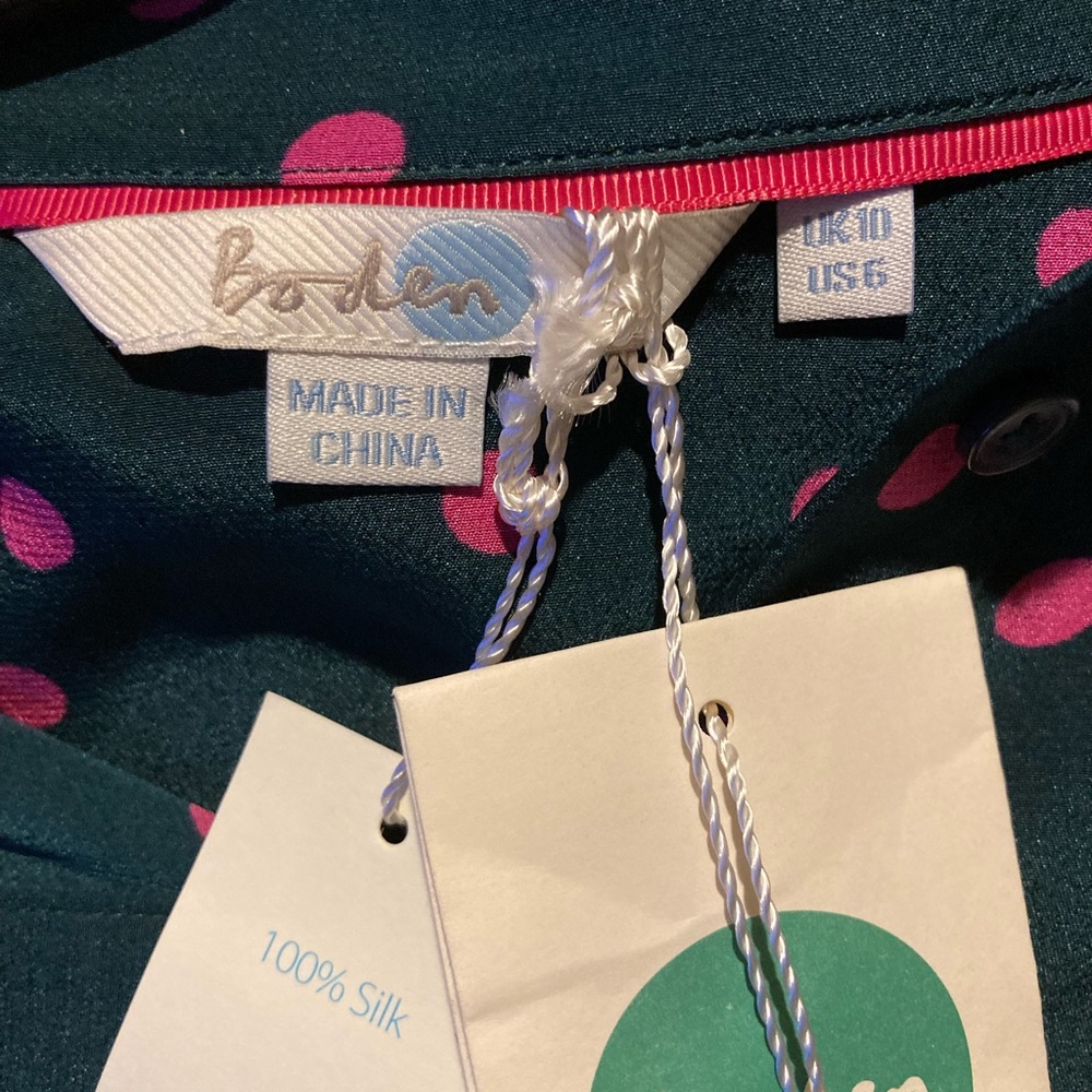 NWT Boden 100% Silk Shirt in green with pink polka dots,  size 6. - Picture 7 of 10